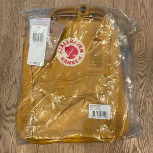 NWT Fjallraven yellow mini bookbag